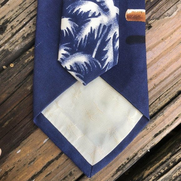 Tommy Bahama Hula Girl Cigar Tie Mens 100% Silk Novelty Necktie Hawaii Blue Red - Picture 9 of 10